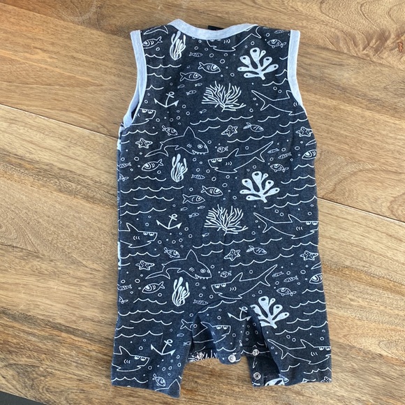 Little Bibsy-Sea Onesie - Picture 2 of 4